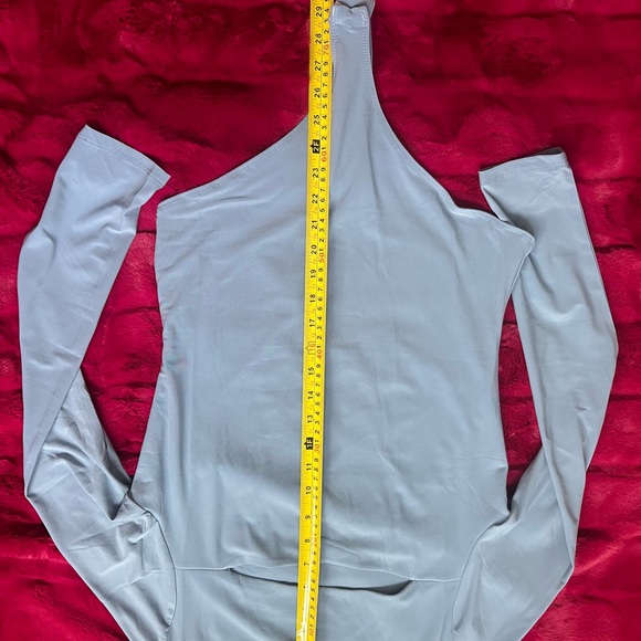 Keyhole Bodysuit - Picture 4 of 4